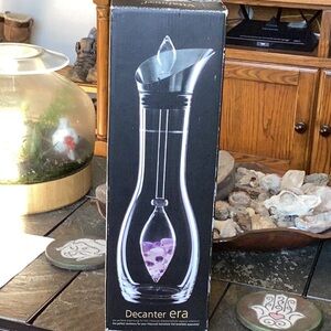 Vita Jewel elegant Glass Gem Water Carafe with Amethyst Infuser